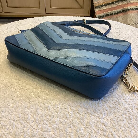 Beautiful Michael Kors Jet Set Travel Crossbody in Blue - Picture 4 of 6